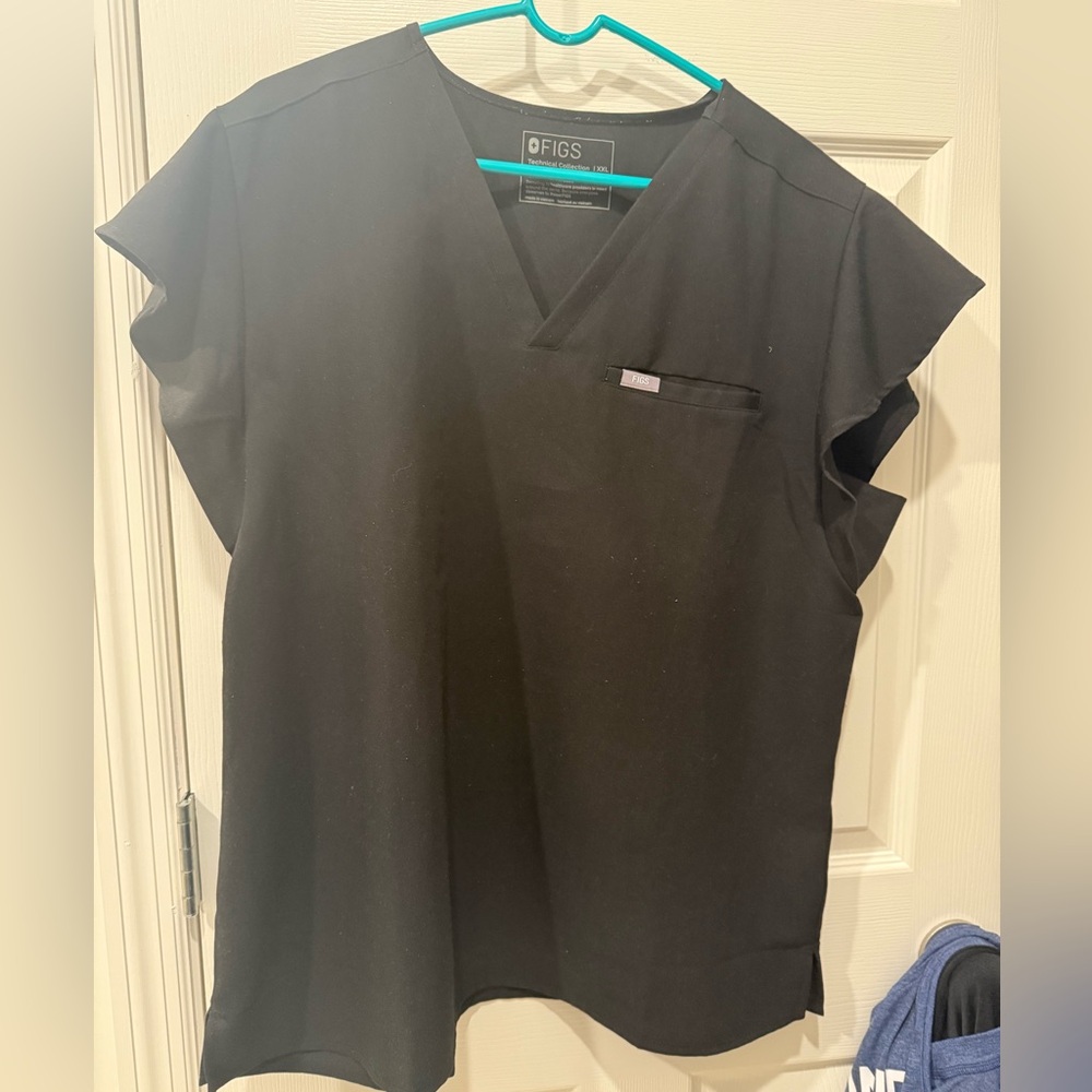 Figs Natal Flutter Black Scrub Top